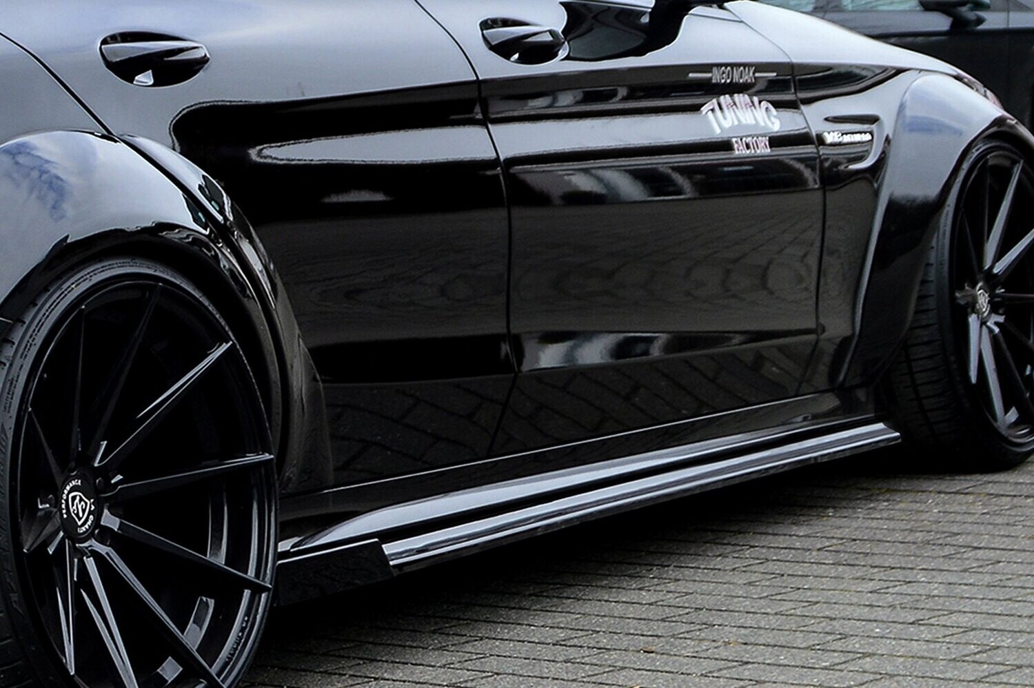 Zijskirts met vleugel voor+achterzijde Mercedes C-Klasse C63AMG+S