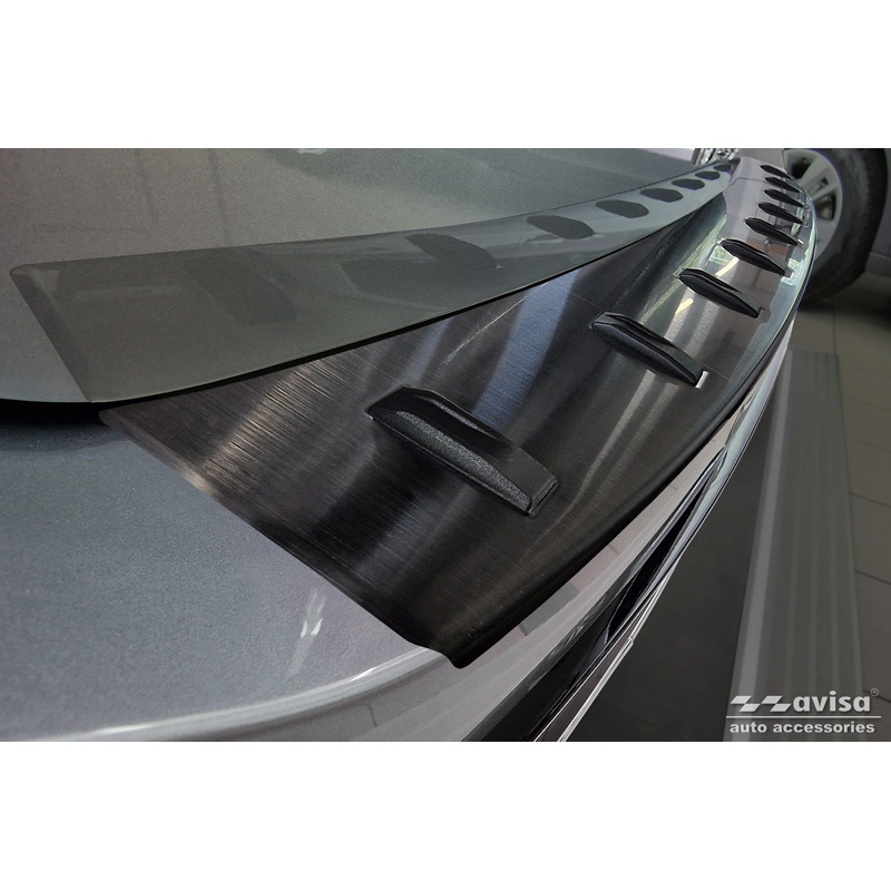 Protection de seuil arrière inox noir sur mesure pour Volkswagen Passat Variant (CJ5) incl. R-Line & Hybrid 2024- 'STRONG EDITION'