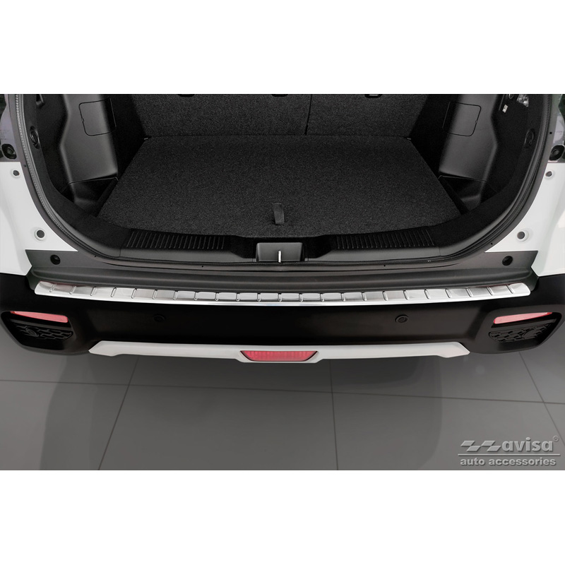 Protection de seuil arrière inox sur mesure pour Suzuki S-Cross II 2022- 'Ribs'