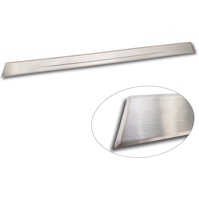 Avisa Revêtement d'habillage du hayon du coffre inox brossé sur mesure pour Toyota C-HR II (X20) 2023-