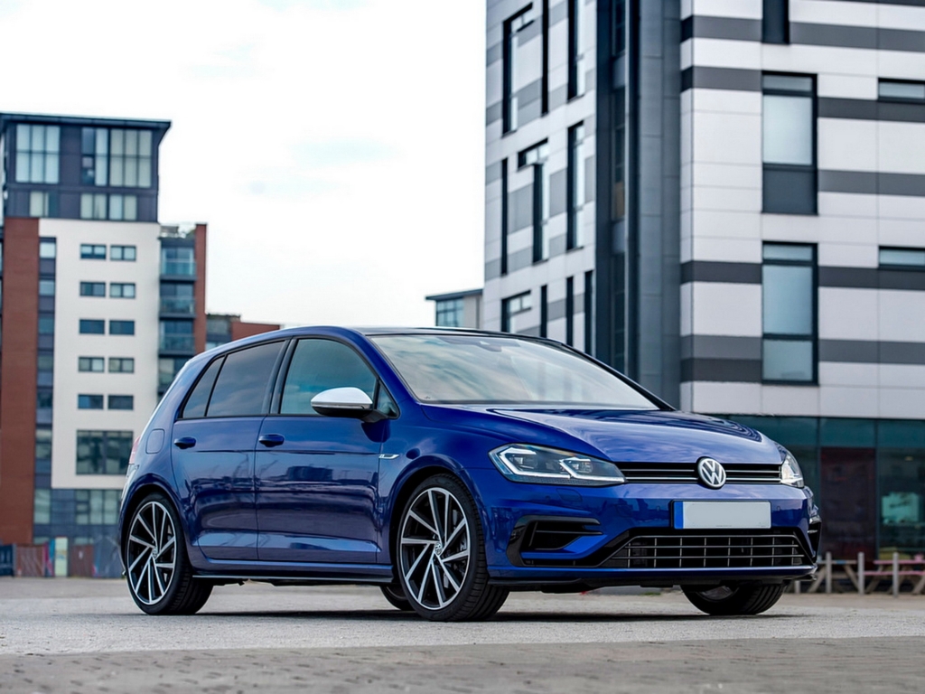 Voorbumper VW Golf 7.5 R Look 17-19 PDC