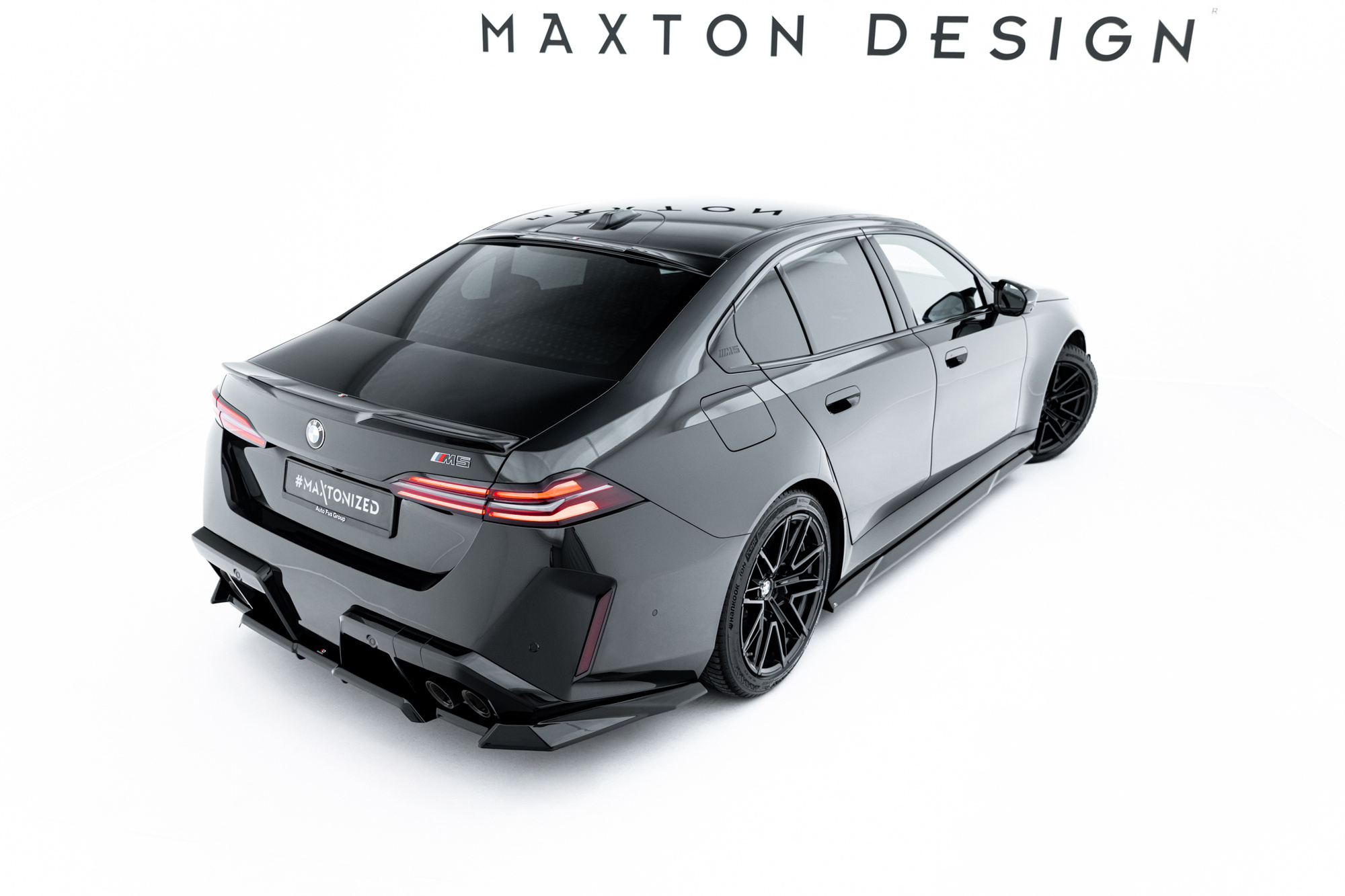 Bodykit passend voor BMW M5 G90 Maxton Glanzend zwart