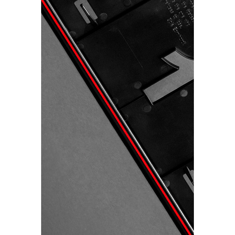 Set de Portes-plaque synthétique Premium 52,7x12,3cm 9 Type Mono Rosso Corsa - Noir/Rouge - 2 pièces