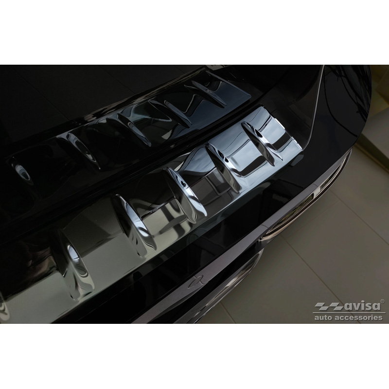 Protection de seuil arrière inox Noir-Chromé sur mesure pour BMW Série 7 (G70) 2023- avec Pacquet-M 'Ribs'
