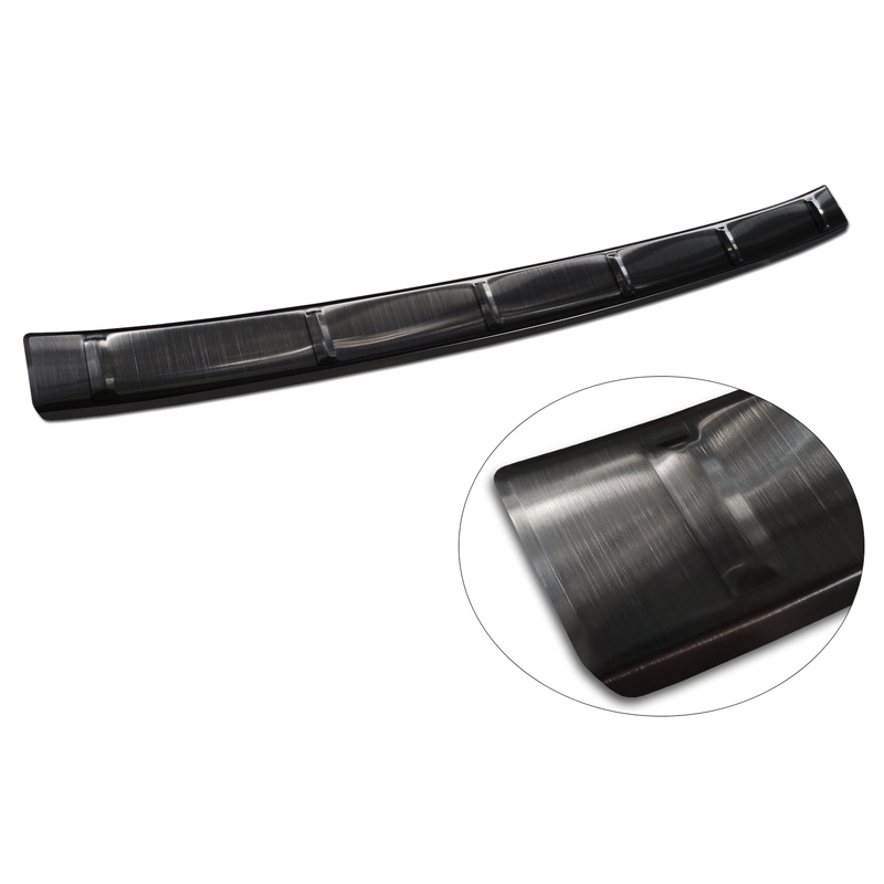 Protection de seuil arrière inox noir sur mesure pour Honda Civic XI HB 2022- 'Ribs'