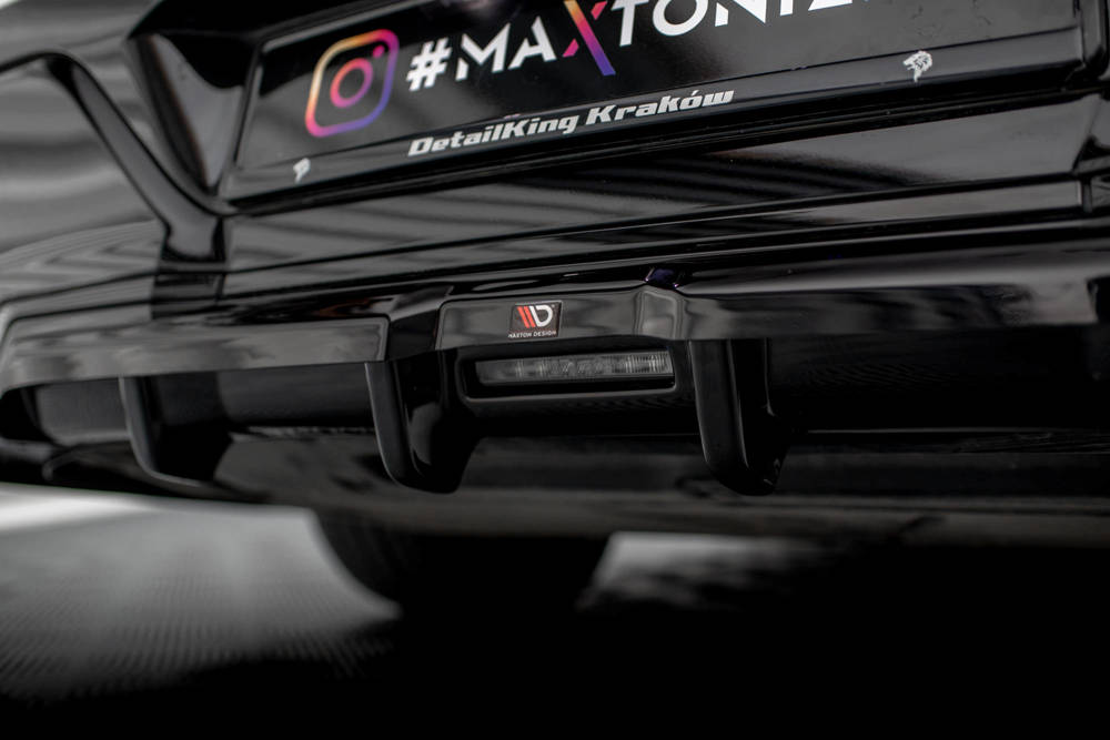 Diffuser BMW 7 Serie G70 M Pakket Maxton Glans Zwart