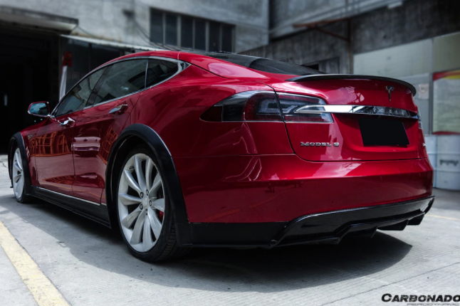 Tesla S Pre-facelift RS Style Carbon Fiber Spoiler 2012-2015