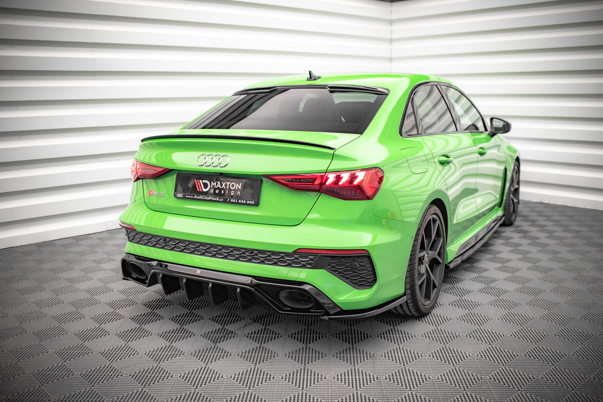 Bodykit passend voor Audi RS3 Sedan 8Y Maxton Glanzend zwart