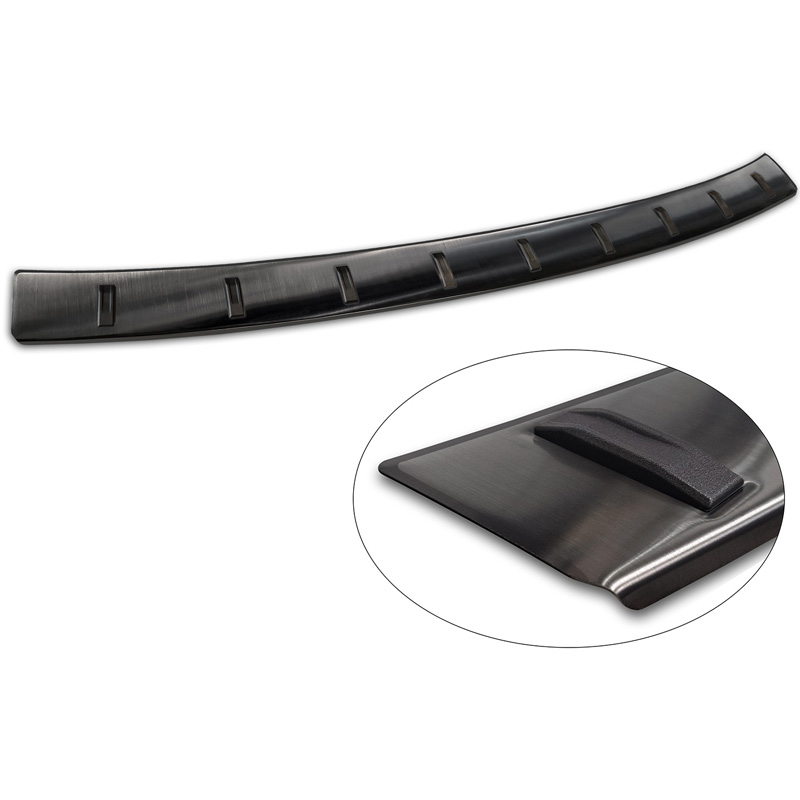 Avisa Protection de Seuil de Coffre Acier Inox STRONG EDITION sur mesure pour Ford Kuga III ST-Line / Vignale 2019-2024 & Facelift 2024- - Noir