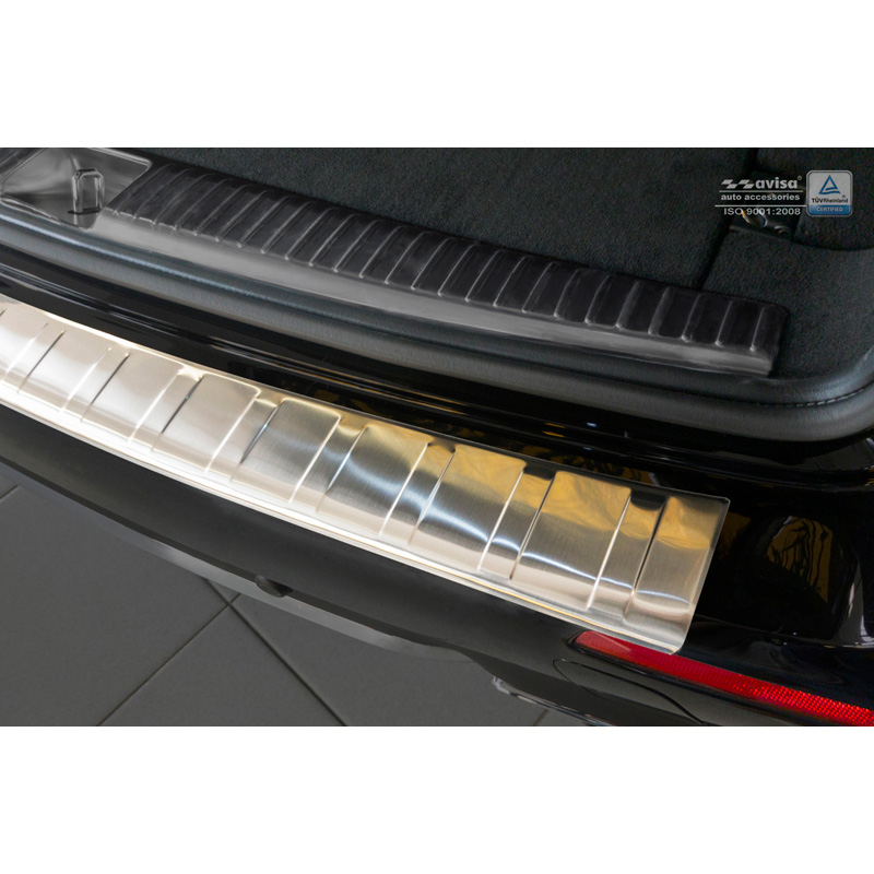 Protection de seuil arrière inox sur mesure pour Mercedes Classe-E W213 Kombi 2016- 'Ribs'