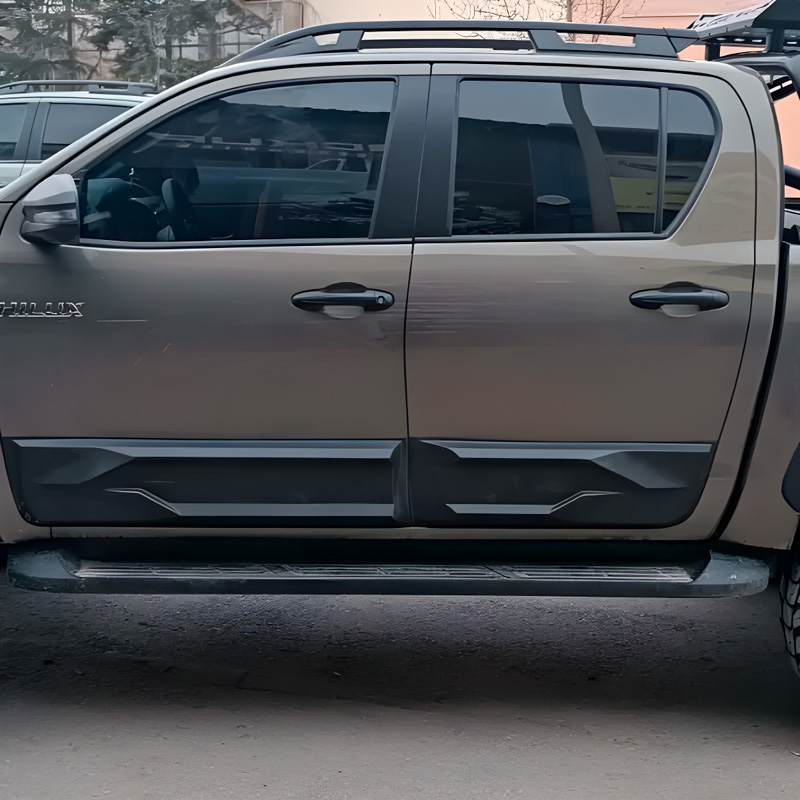 Jeu de baguettes de porte sur mesure pour Toyota Hilux 8ème Gen. 2015- - Noir mat