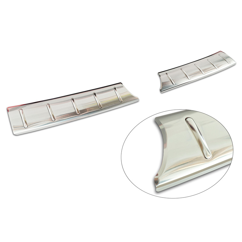 Protection de seuil arrière inox sur mesure pour Suzuki Swift VI 2024- 'Ribs'