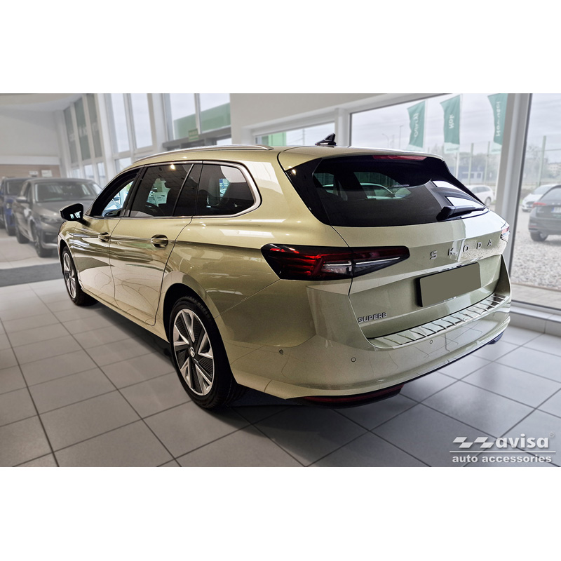 Protection de seuil arrière inox sur mesure pour Skoda Superb IV Combi 2023- 'Ribs'