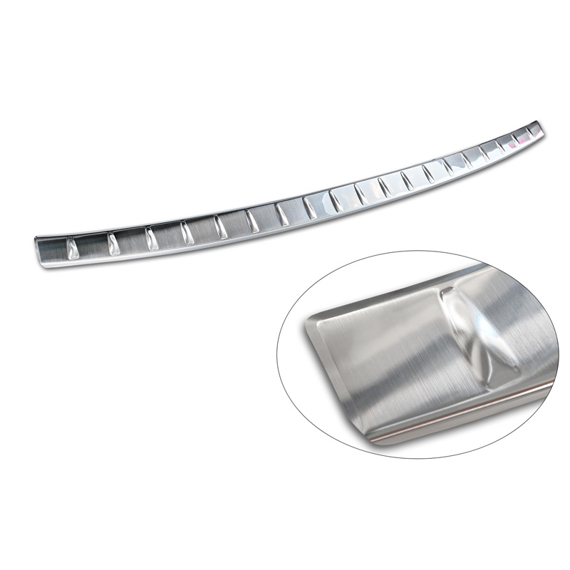 Protection de seuil arrière inox sur mesure pour BMW X4 G02 FL 2021- avec Pacquet-M 'Ribs'