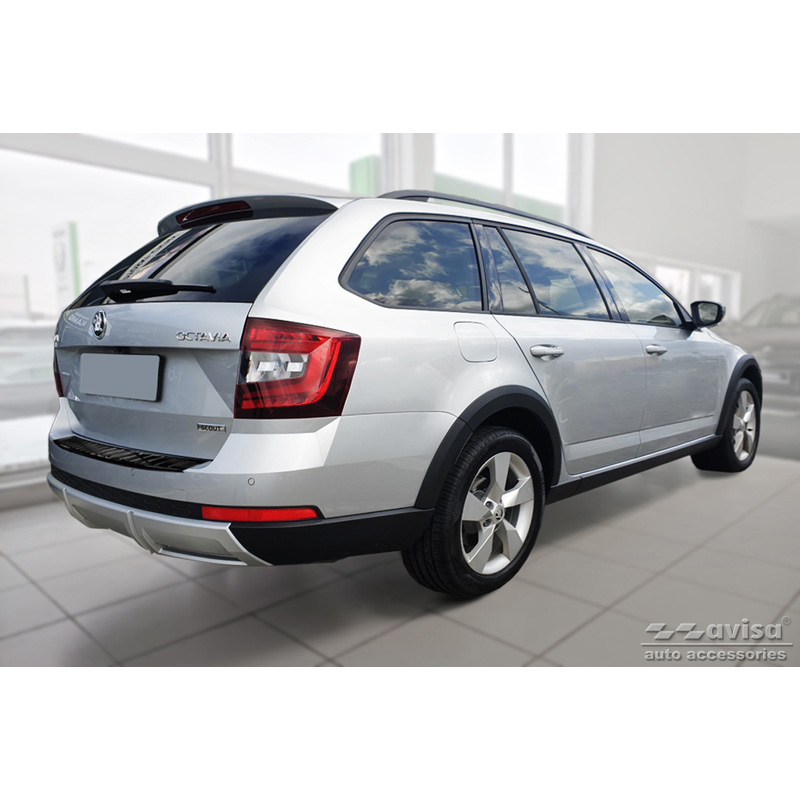 Protection de seuil arrière inox noir sur mesure pour Skoda Octavia III Scout 2014-2020 'Ribs'