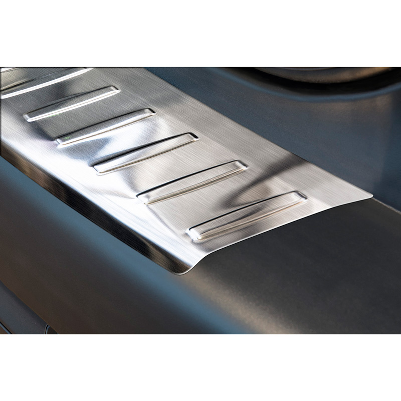 Protection de seuil arrière inox sur mesure pour Peugeot 2008 2013-2019 'Ribs'