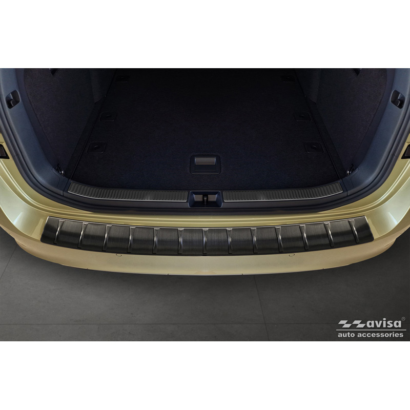 Protection de seuil arrière inox noir sur mesure pour Skoda Superb IV Combi 2023- 'Ribs'