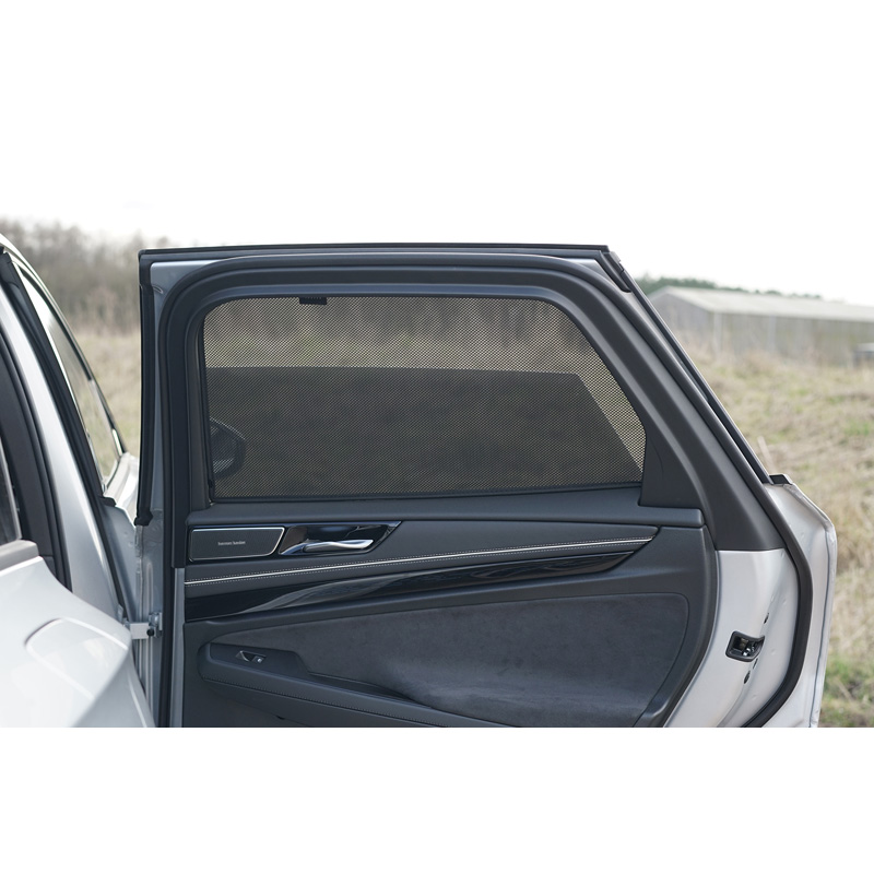 Set de Car Shades (portes arrières) sur mesure pour Volkswagen ID.7 Tourer 2024- (2-pièces)