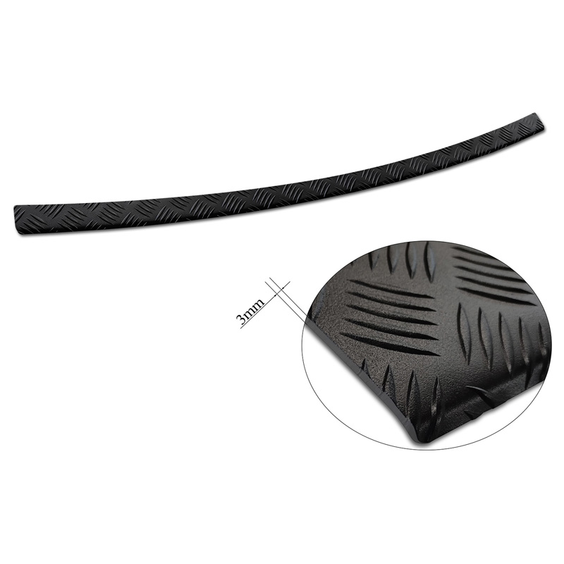 Protection de seuil arrière en aluminium noir mat sur mesure pour Toyota Corolla Cross 2022- 'Riffled Plate'