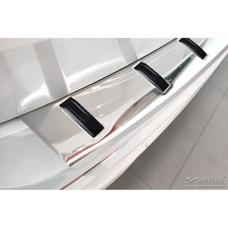 Protection de seuil arrière inox sur mesure pour Volvo XC60 II 2017-2021 & Facelift 2021- (incl. R-Design) 'STRONG EDITION'