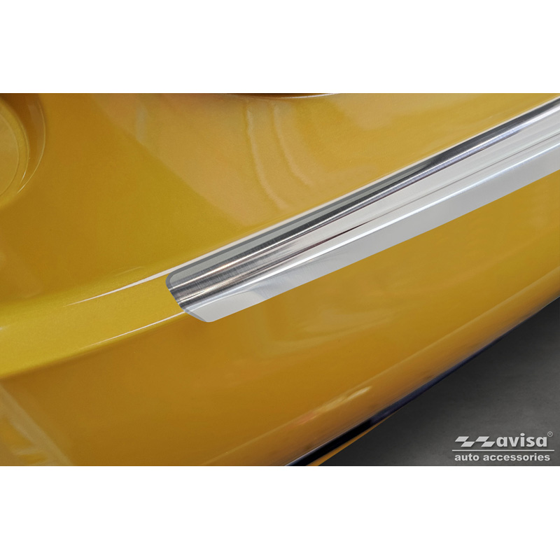 Protection de seuil arrière inox sur mesure pour Toyota Prius V (XW60) 2023-