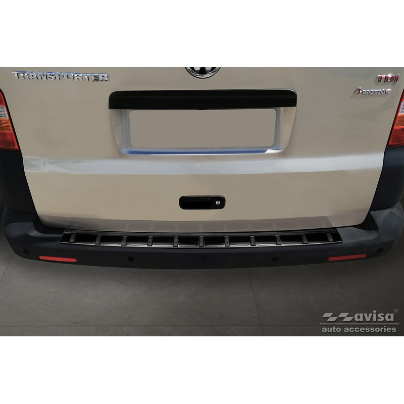 Protection de seuil arrière inox noir sur mesure pour Volkswagen Transporter T5 2003-2015 incl. Multivan/Caravelle 'STRONG EDITION'