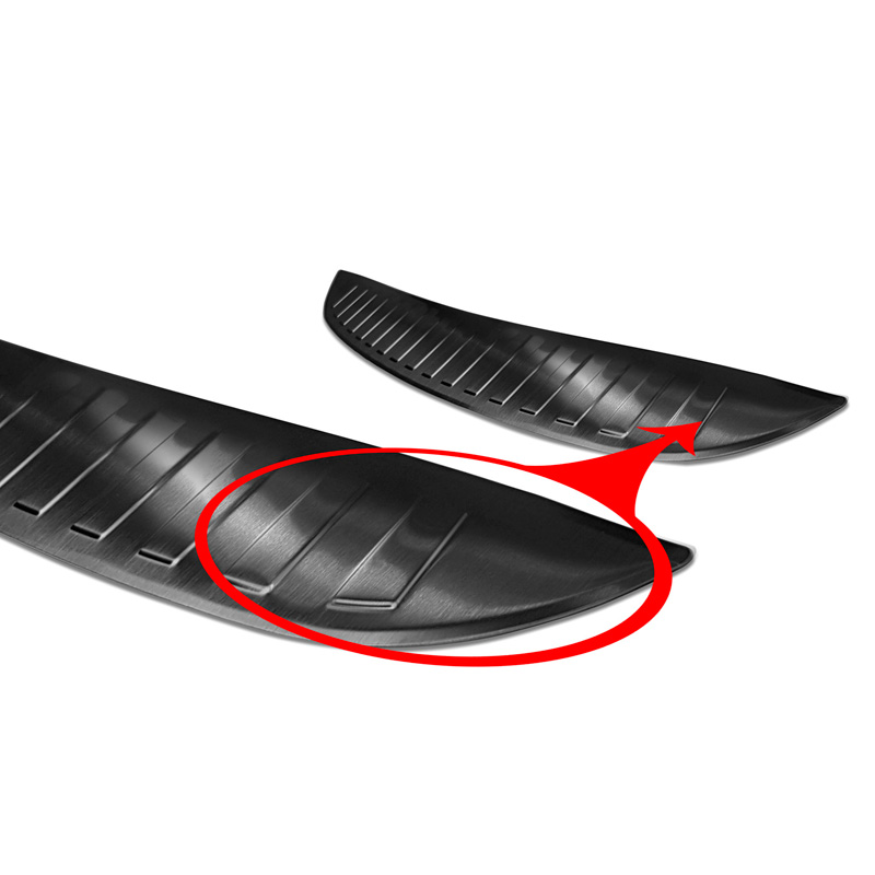 Protection de seuil arrière inox noir sur mesure pour Mazda CX-3 2015-2022 'Ribs'