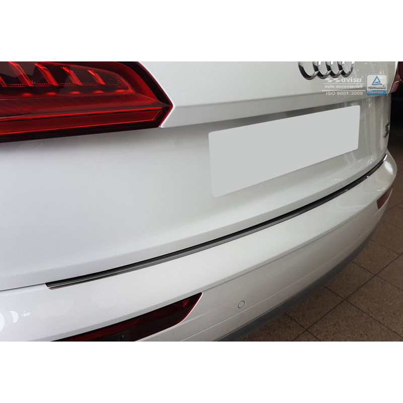 Protection de seuil arrière inox noir sur mesure pour Audi Q5 2017-2020 & FL 2020- 'Ribs'