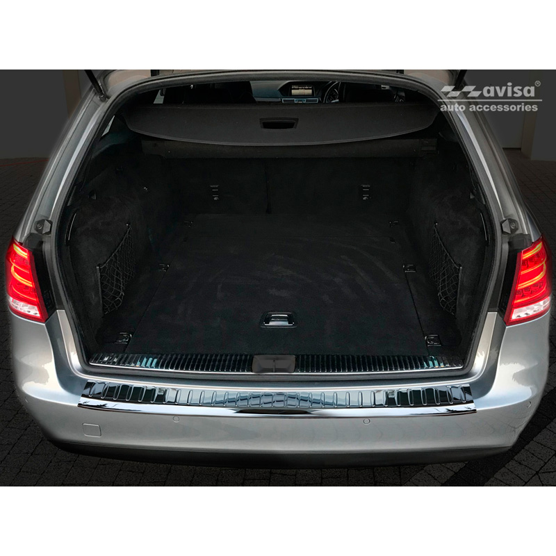Protection de seuil arrière inox Noir-Chromé sur mesure pour Mercedes Classe-E W212 Kombi 2013-2016 'Ribs'