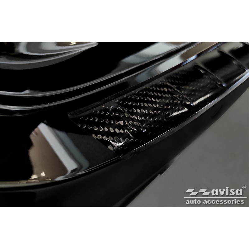 Protection de seuil arrière carboné 3D sur mesure pour Mercedes CLA II (X118) Shooting Brake 2019- 'Ribs'