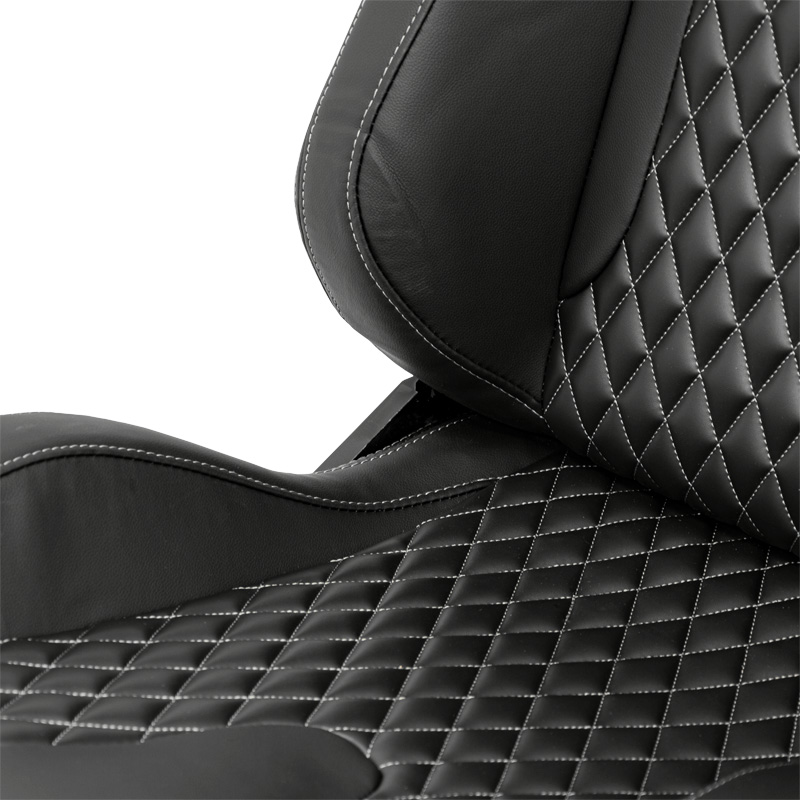 Siège baquet 'AK' - Simili Cuir Noir + Surpiqûres argent - Dossier réglable - incl. glissières