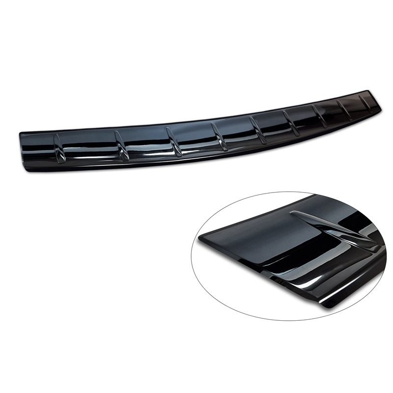Protection de seuil arrière inox Noir-Chromé sur mesure pour Volkswagen Passat Variant (CJ5) 2023- 'Ribs'