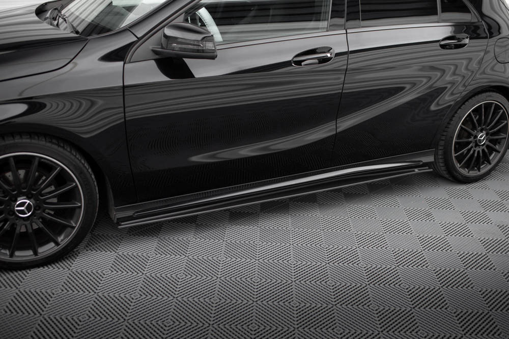 Zijskirts Street Pro Mercedes A Klasse AMG Line / A45 AMG W176 Maxton