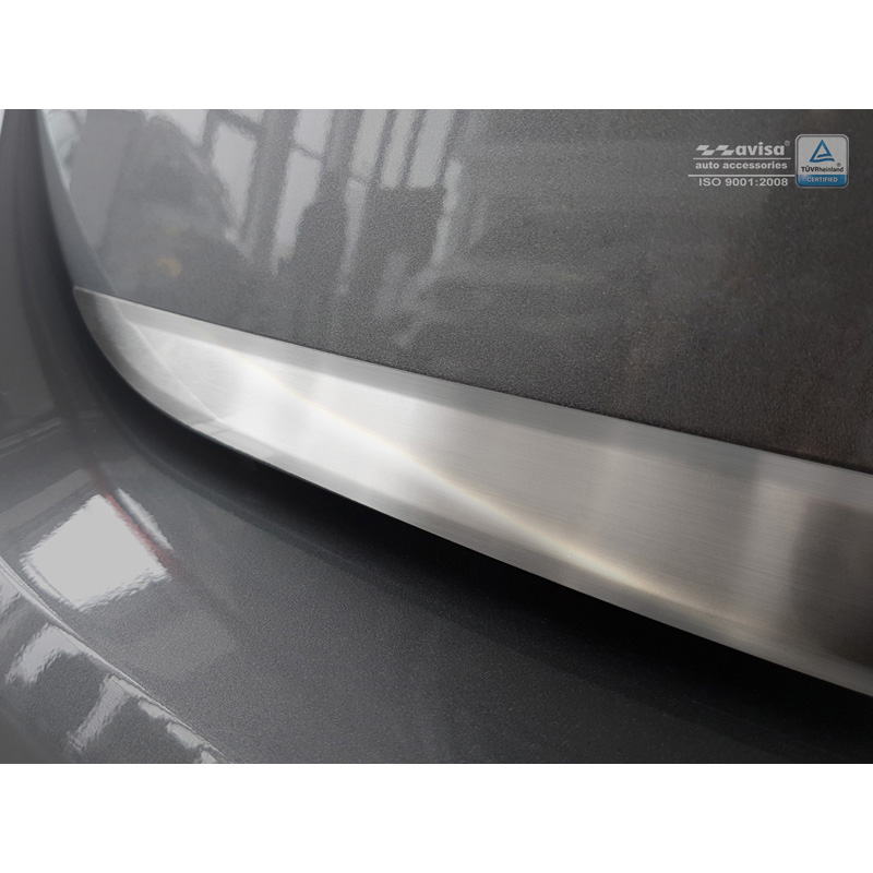 Baguette enjolivante coffre arrière inox sur mesure pour Nissan Leaf II 2017-