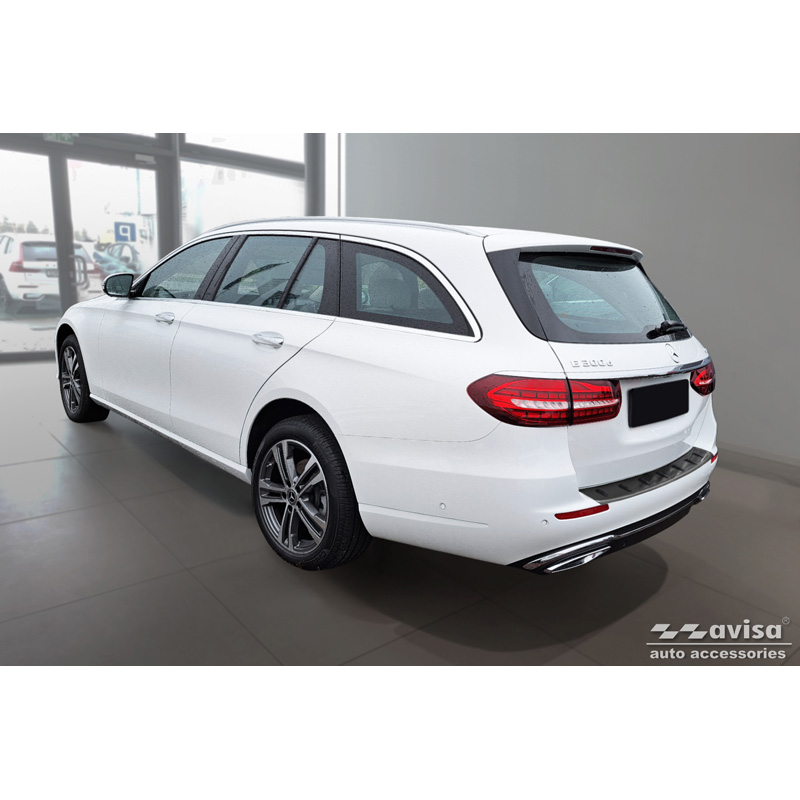 Avisa Protection de seuil arrière inox noir sur mesure pour Mercedes Classe-E Estate S213 2016-2023 (incl. E53 AMG) 'STRONG EDITION'