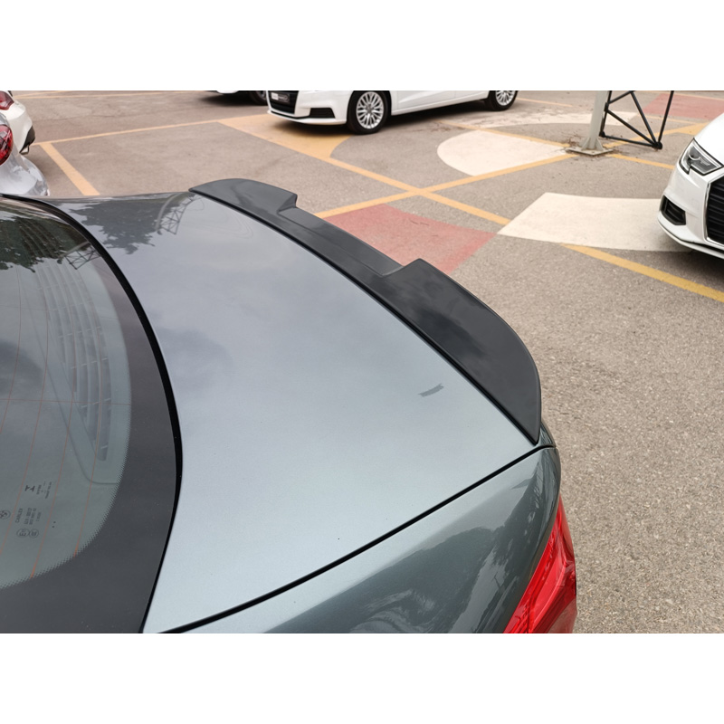 Lèvre spoiler arrière sur mesure pour BMW Serié 5 G30 Sedan 2016- (PU)