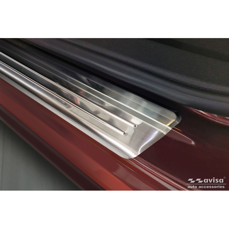 Seuils de portes inox sur mesure pour Nissan Juke II (F16) 2019- 'Lines' - 4-pièces