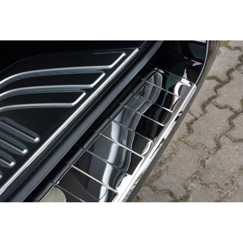 Protection de seuil arrière inox Chrome sur mesure pour Mercedes Vito / Classe-V 2014-2019 & Facelift 2019- 'Ribs'