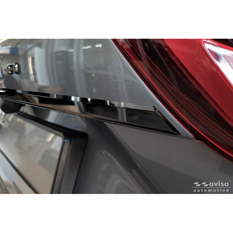 Avisa Moulure de hayon en Inox Noir Chrome sur mesure pour Ford Kuga III 2019-2024 & Facelift 2024-