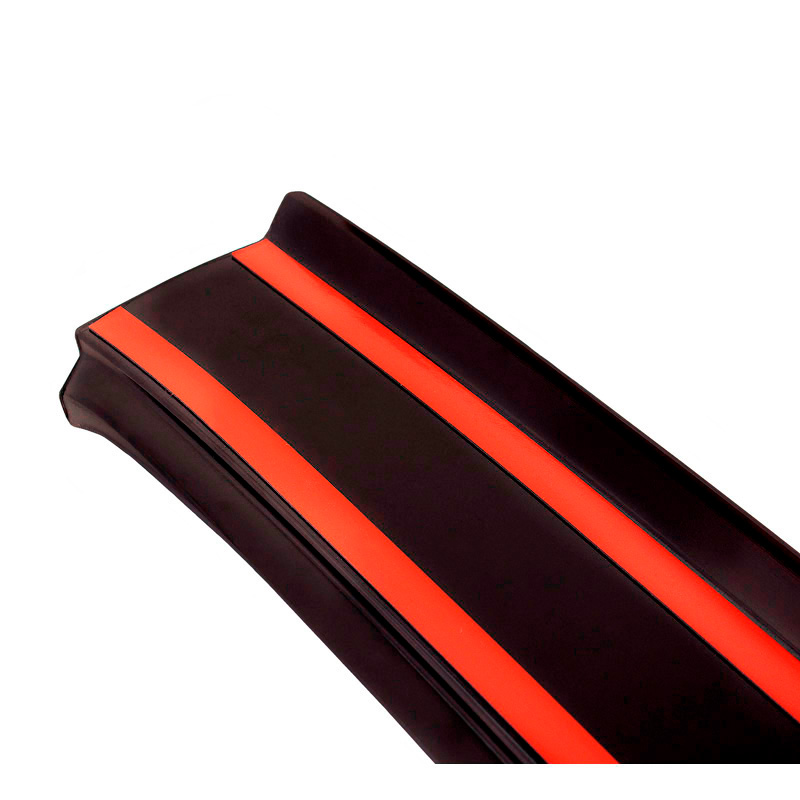 Protection de seuil arrière (ABS) sur mesure pour Subaru Solterra 2022- & Toyota bZ4X 2021- Noir brillant