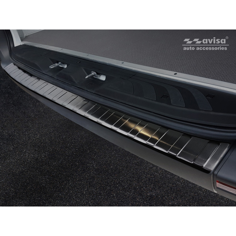 Protection de seuil arrière inox noir sur mesure pour Mercedes Sprinter III 2018- 'Ribs'