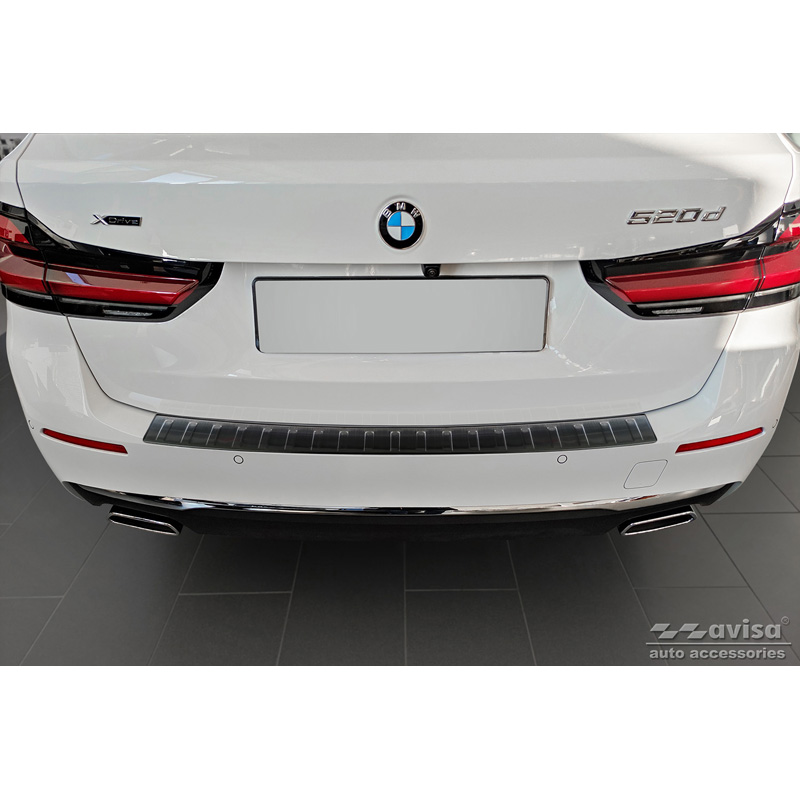 Protection de seuil arrière inox noir sur mesure pour BMW Série 5 G31 Touring Facelift 2020-2024 excl. M-Sport 'Ribs'