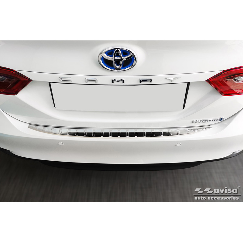 Protection de seuil arrière inox sur mesure pour Toyota Camry (V7) 2017-2021 & FL 2021-2024 / Toyota Camry (XV80) 2024- 'Ribs'