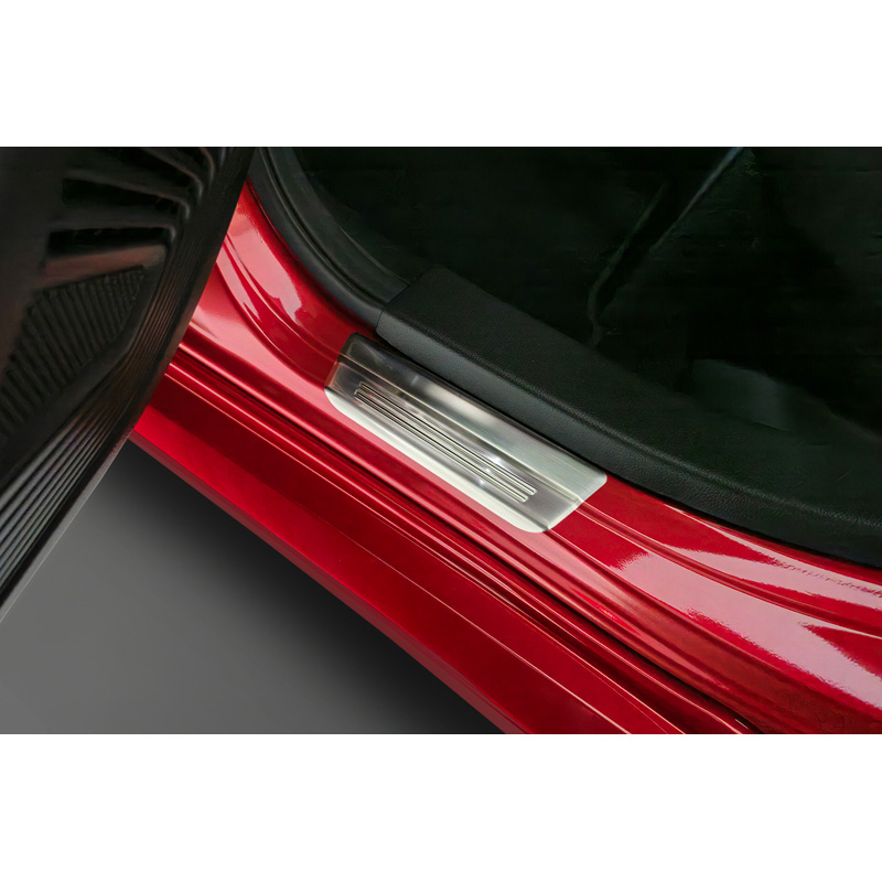 Avisa Seuils de portes inoxydable sur mesure pour Suzuki Swift VI 2024- 'Lines' - 4-pièces