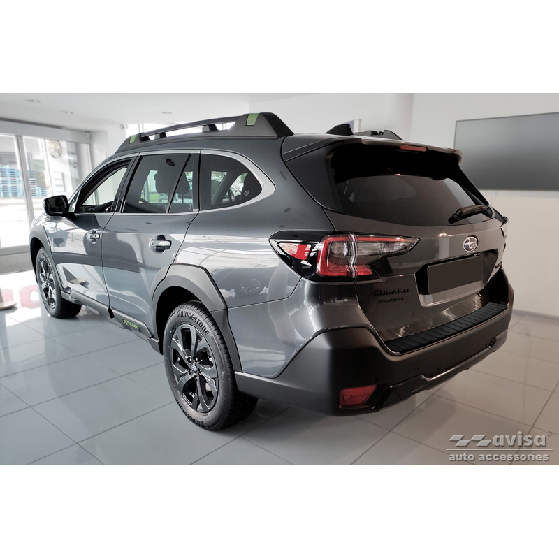 Protection de seuil arrière inox noir mat sur mesure pour Subaru Outback (BT) 2020- 'Ribs'