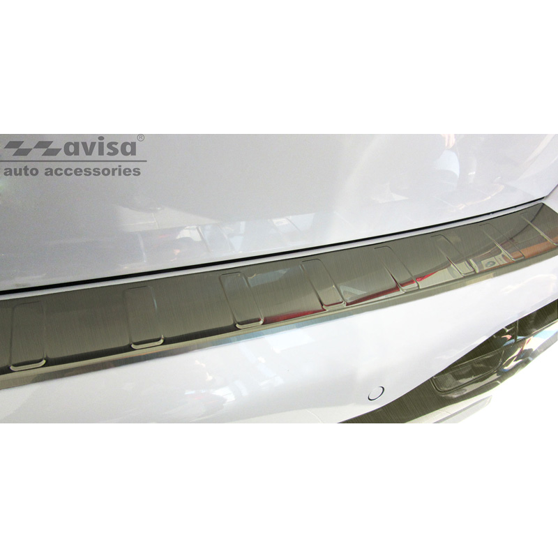 Protection de seuil arrière inox titane sur mesure pour BMW X7 (G07) 2019- avec Pacquet-M 'Ribs'
