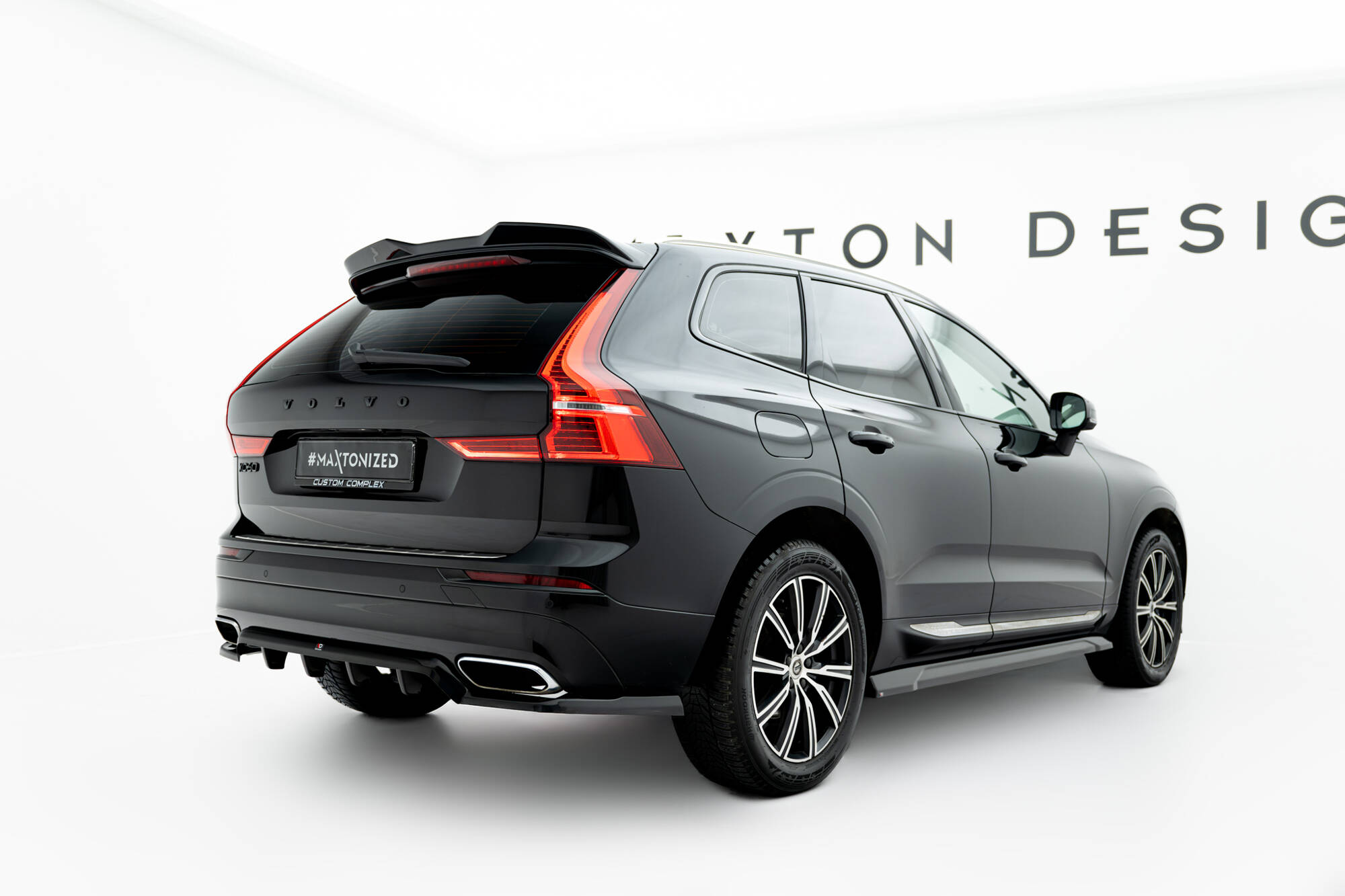 Achter Diffuser Volvo XC60 MK2 Maxton Glanzend zwart