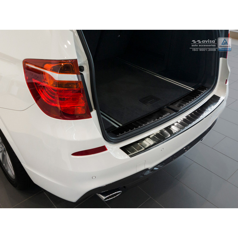 Protection de seuil arrière inox noir sur mesure pour BMW X3 F25 Facelift 2014-2017 'Ribs'