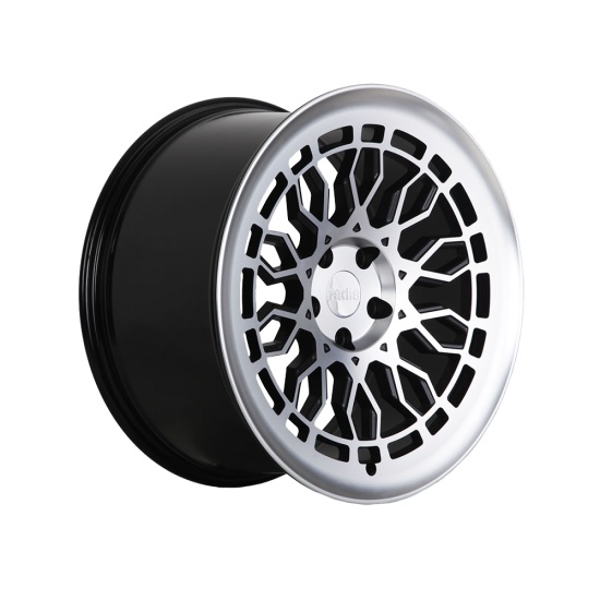 RADI8 A10 8.5x19 5x112 45 Gloss black machine face 66,6 Velgen
