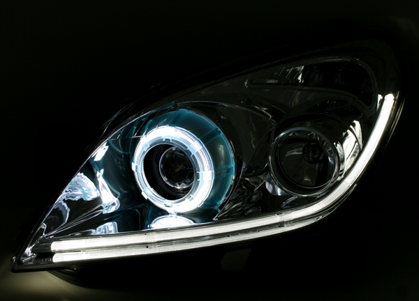 Phares Opel Astra H Dayline Yeux du Diable noire